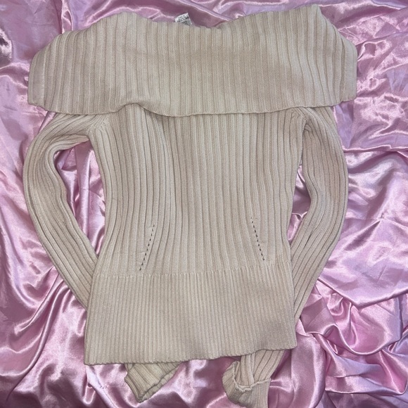 Jillian Jones Knit Sweater - Picture 2 of 2